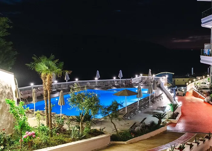 Nuna Hotel & Apartments