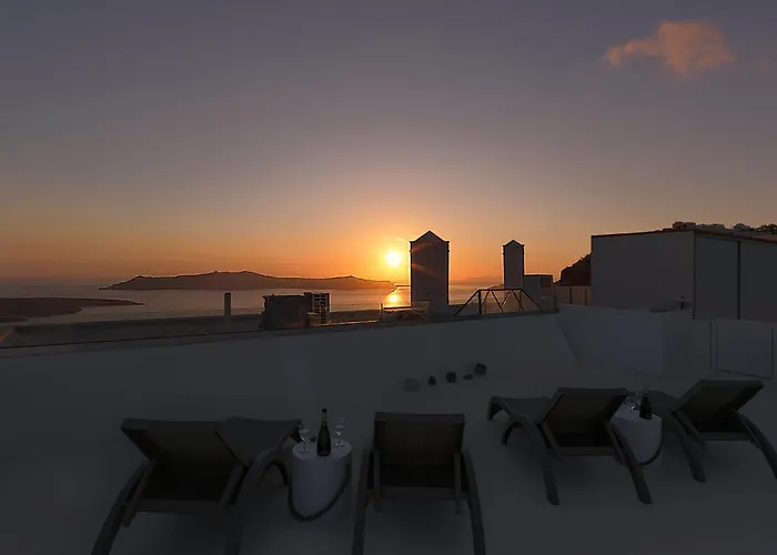 Tatakis Design Hotel With Rooftop Caldera Views