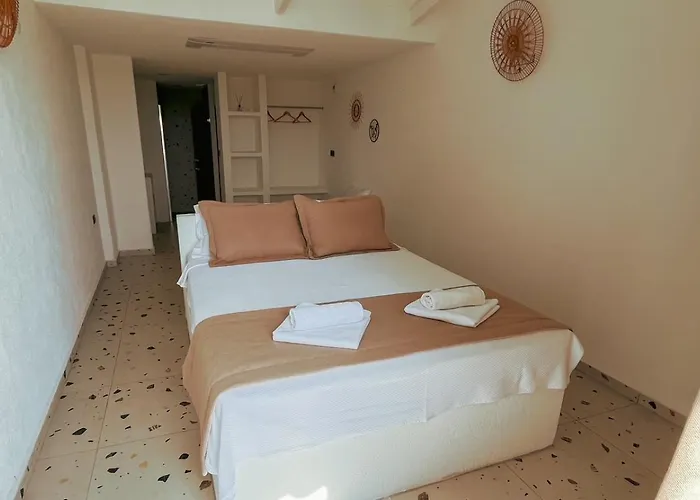 Thanos Hotel