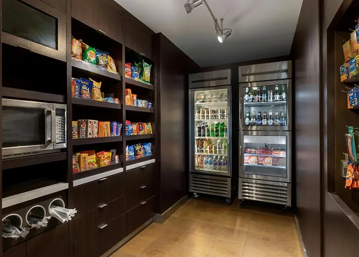 Courtyard By Marriott Pittsburgh Airport