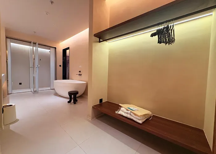 Terra Art Zen Hotel with Rooftop Zen Garden, Veggie Dining,Pick-up service,English speaking,Free Laundry