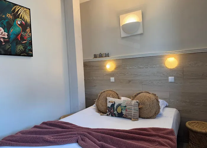 Acadie Saint Victor - Hotel Restaurant -Face Mer- Chatelaillon Plage