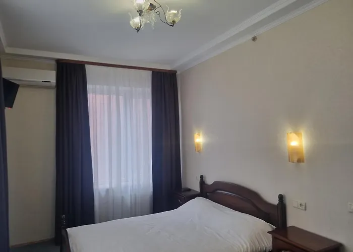 Hotel Complex Uhnovych