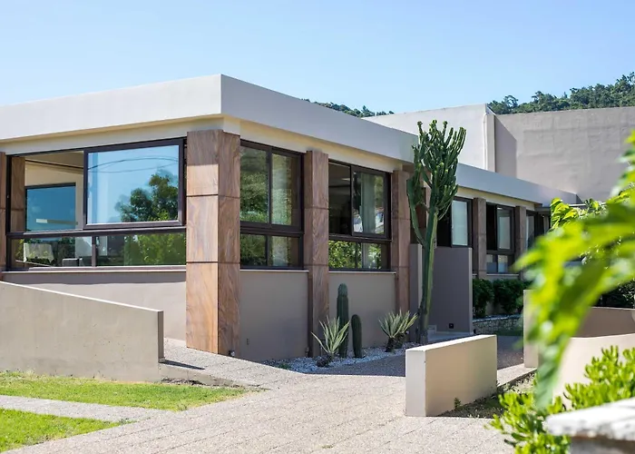 Santa Helena Hotel (Adults Only)