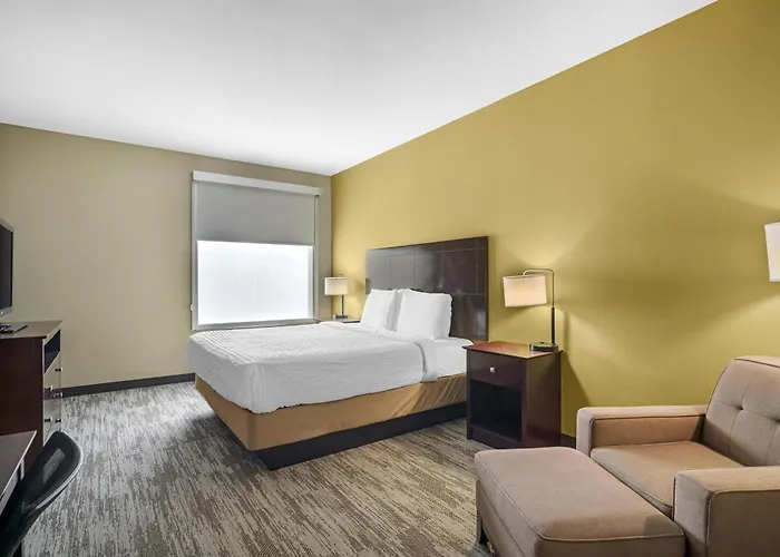 Best Western Plus Chalmette Hotel