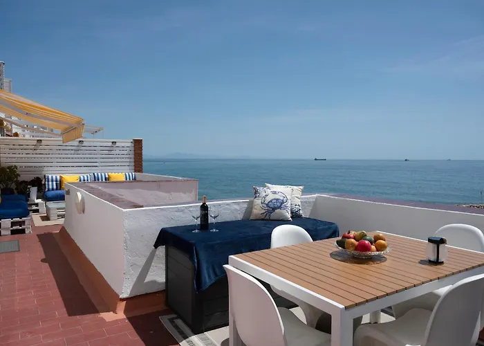 Beachfront Apartment - 2 Terraces - Stunning Sunrises