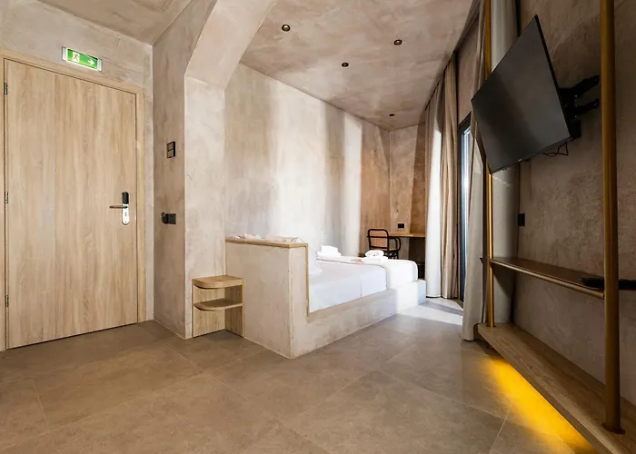 Medusa Luxury Suites