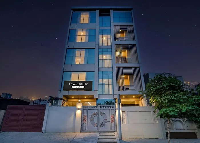 Super Townhouse Sector 63 A Noida