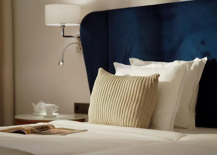 Astor Garden Hotel