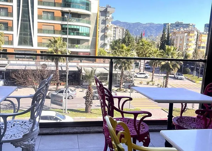 Lion Park Suites & Residence Hotel