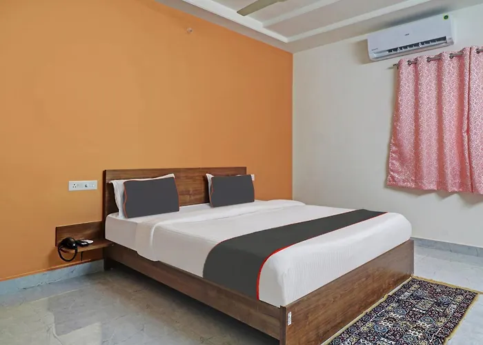 Collection O Golden Hitech Hotel