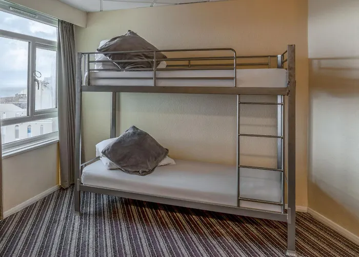 The Grand Burstin Hotel