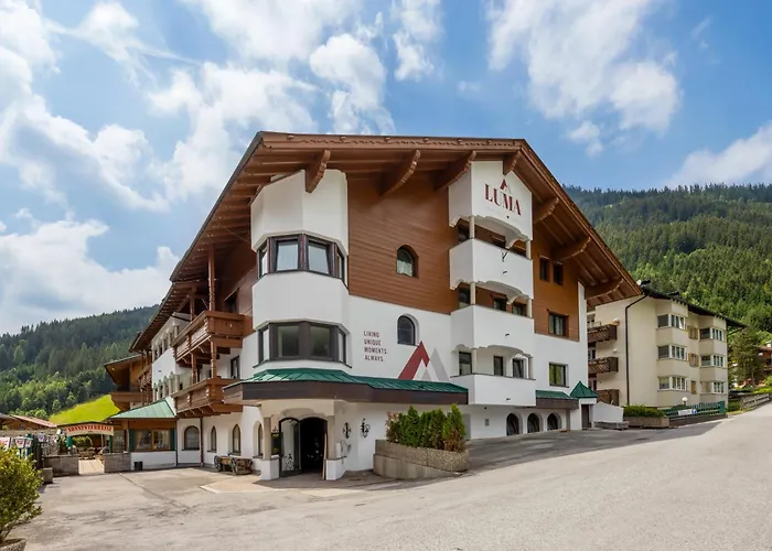LUMA Stubai Aparthotel - Skibus zum Gletscher direkt vor der Tür