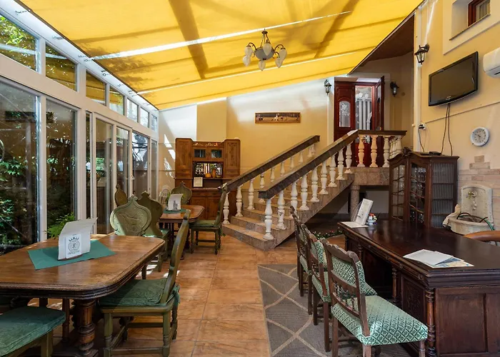 Illes Hotel