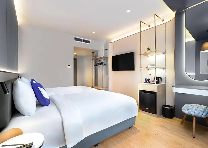Fox Hotel Nagoya Batam