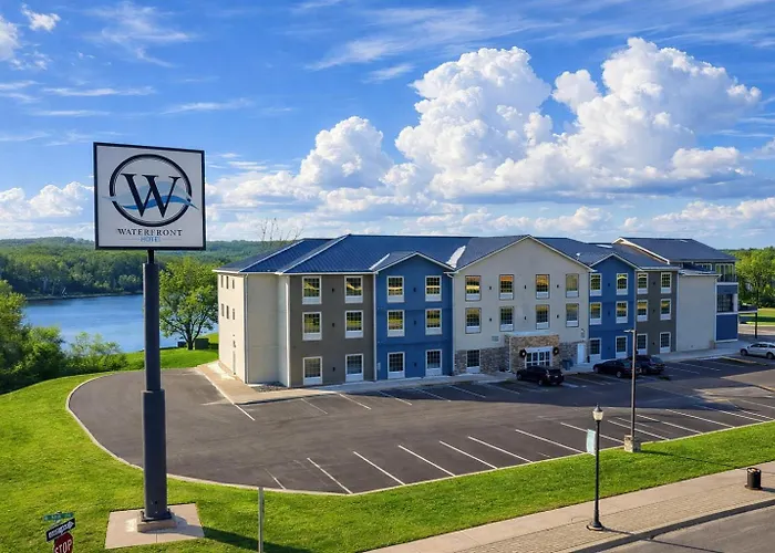 Waterfront Hotel