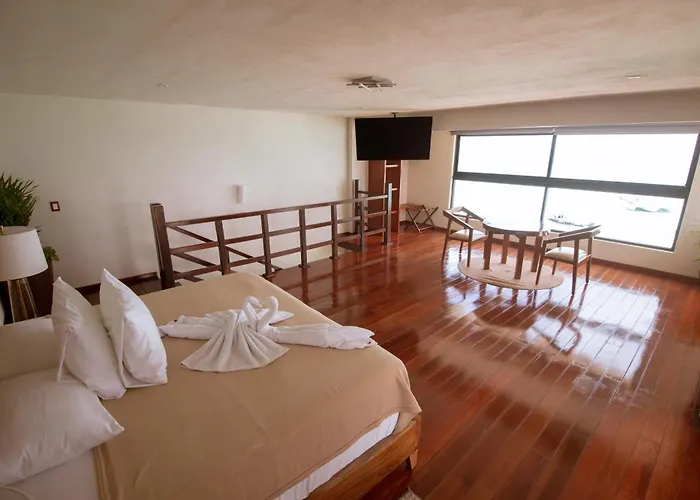Cuxos Hotel Beachfront