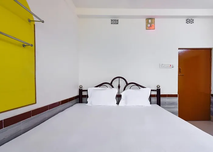 Spot On Sharav Chandra'S Hotel