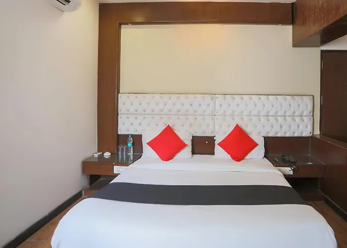 Hotel O Arora Shoppers Park