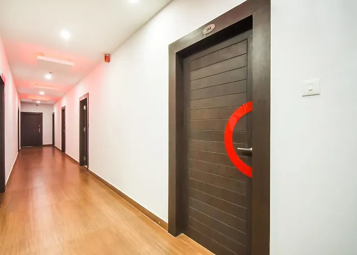 Hotel O Red Velvet Premium