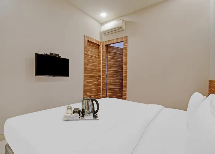 Super Townhouse Hotel All In One Near City Centre Salt Lake