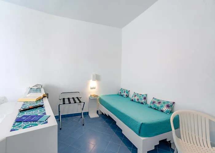 Hotel Baia Di Puolo