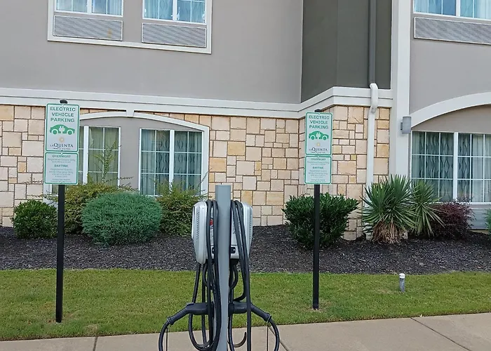 La Quinta Inn & Suites By Wyndham Little Rock - Bryant