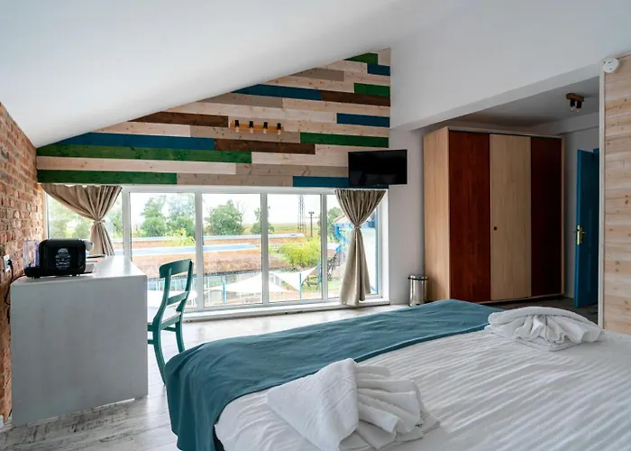Hotel Sunrise Si Satul Pescaresc