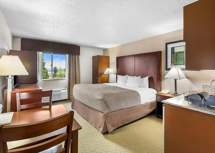 Quality Inn & Suites Clackamas - Portland