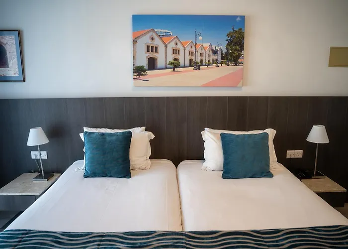 Mikes Kanarium City Hotel