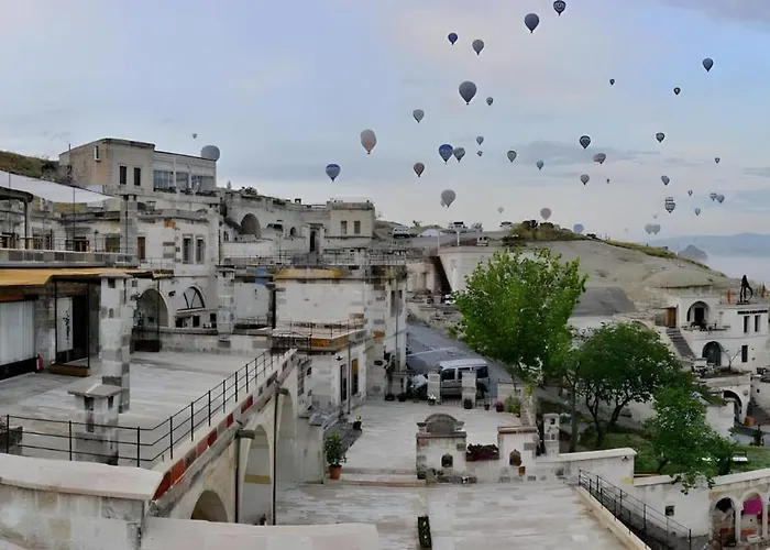 Seki Cave Hotel, Wake Up To Hot Air Balloons