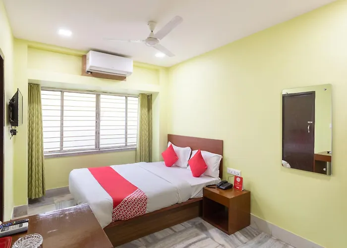 Oyo Maple The Residence