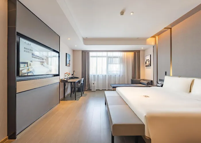 Atour Hotel Kunshan Baoyu Plaza North Changjiang Road