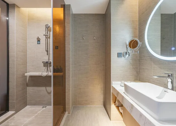 Atour Hotel Kunshan Baoyu Plaza North Changjiang Road