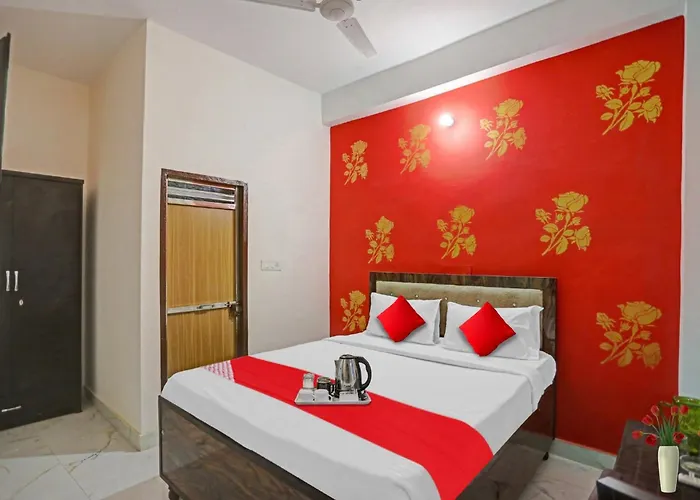 Hotel O A One Hotel Near Noida Sector 81 Metro Station
