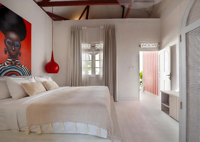 Ria Uluwatu, Tropical Chic Hotel