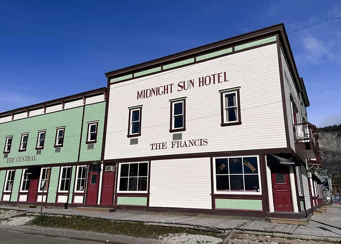 Midnight Sun, A Coast Hotel
