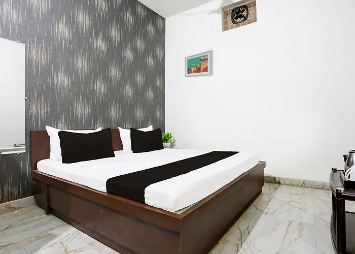 Hotel O Tulsi Palace