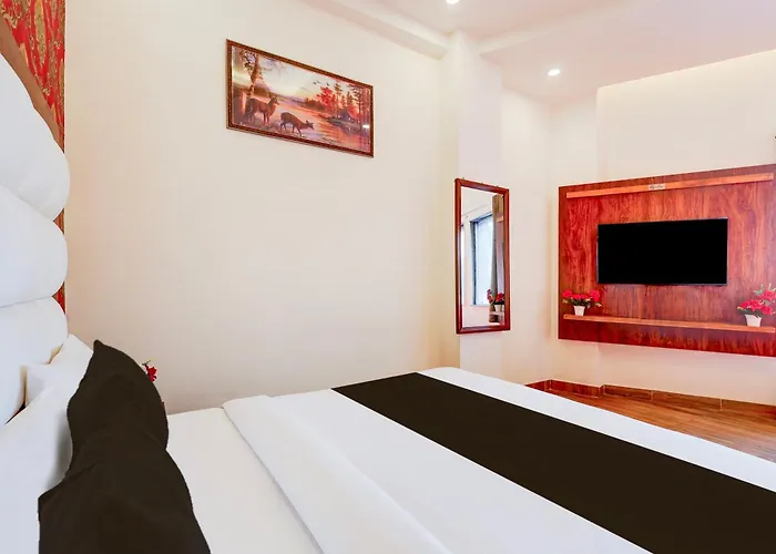Shree Jii Luxury Hotel