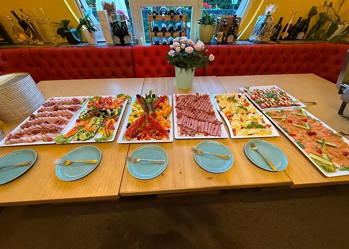 Attikos Hotel & Restaurant