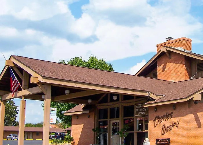Charles Wesley Motor Lodge Downtown Broken Bow- Hochatown