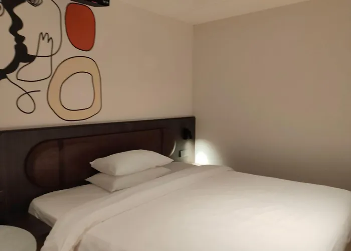 Merica Hotel-Chongqing Jiefangbei