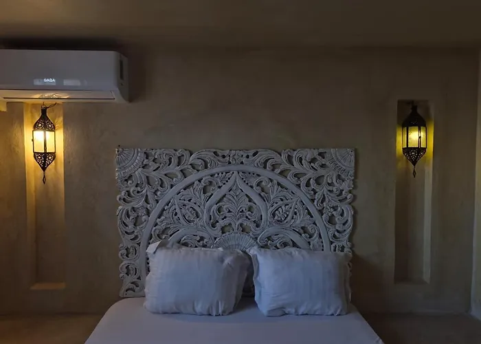 Al Madina, Traditional Riad