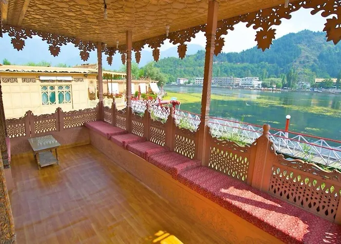 Heritage Amina Group Of Houseboats