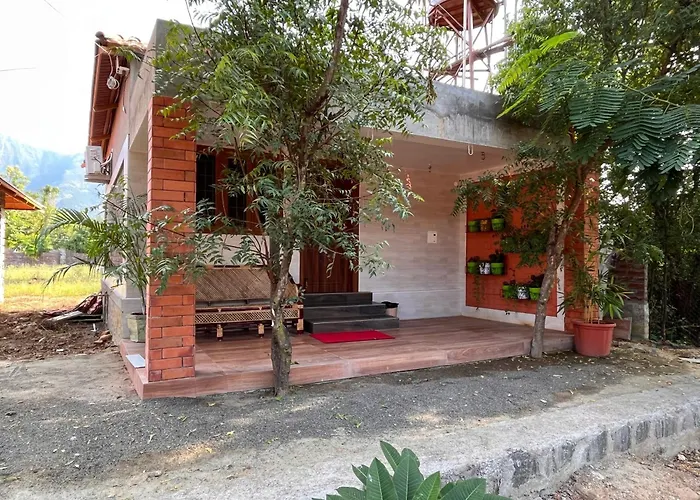 Spot On Maaya Farm Stays