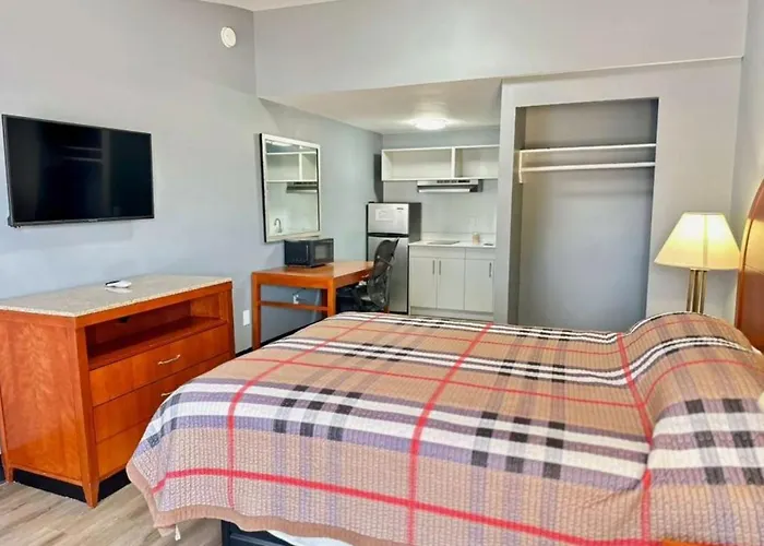 Sunwestern Suites