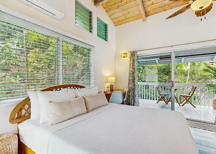Pualani Island Getaway - Ohana - 30-Night Minimum