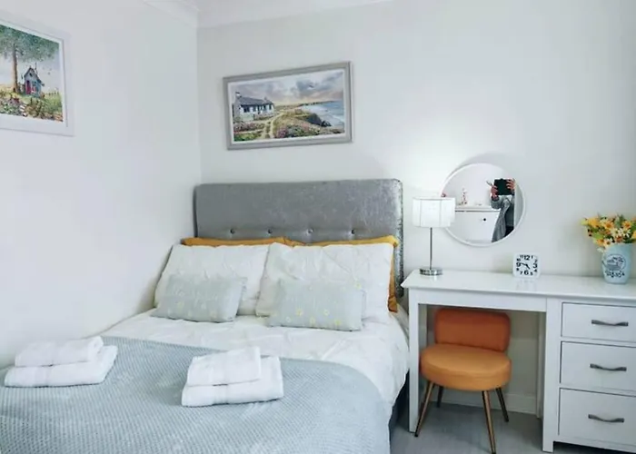 Fully Accessible Bungalow By The Beach