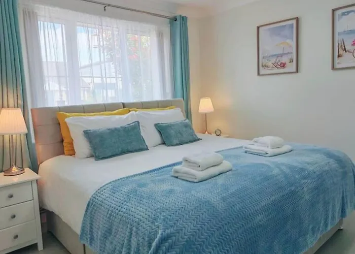 Fully Accessible Bungalow By The Beach
