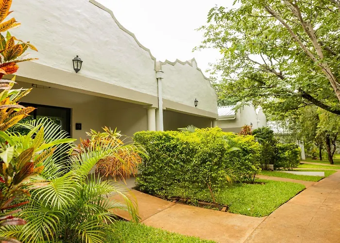 Kasambabezi Lodge